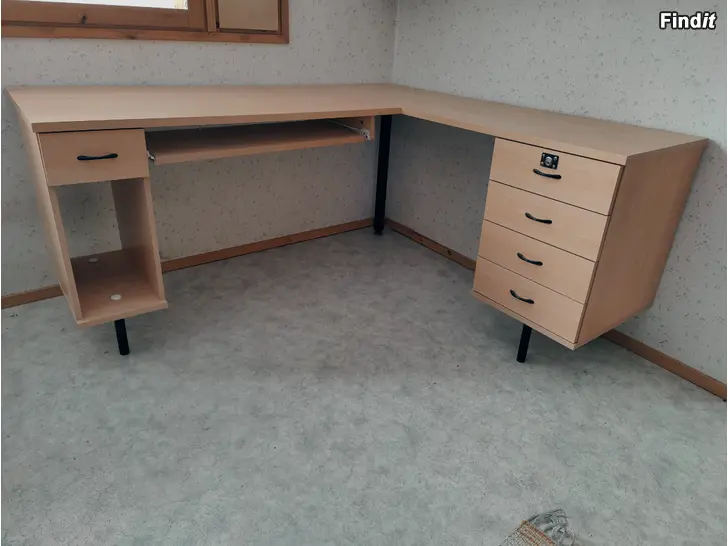Säljes Skrivbord