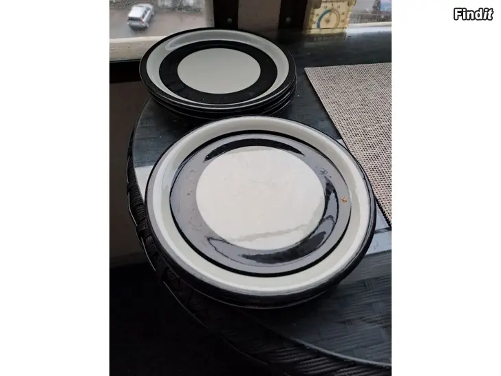 Säljes Arabias Riikka model tårtfat tallrik