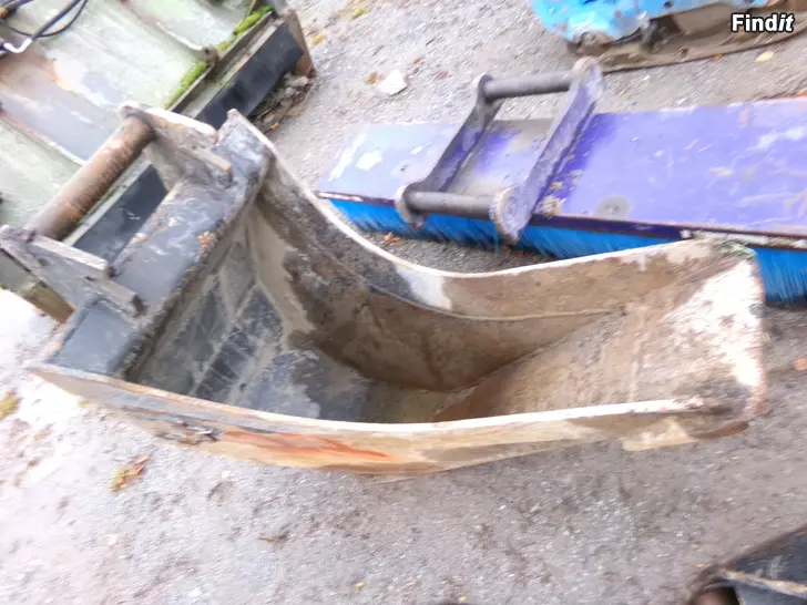 Säljes Grävmaskin, Skopor, Tjälkrokar mm