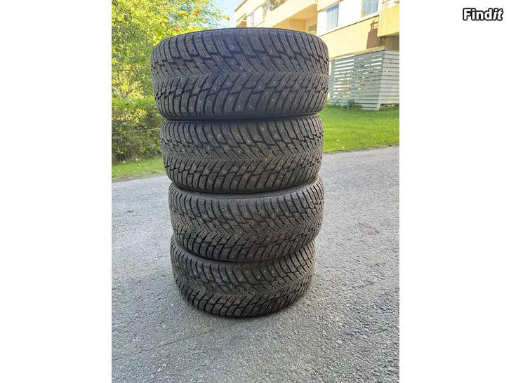Myydään Nokian Hakkapeliitta 10, 225/40R18