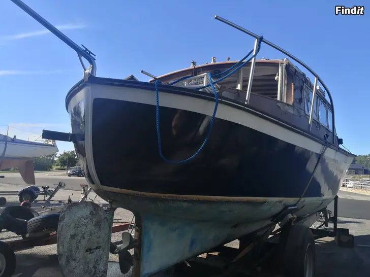 Myydään Nauticat moottoripursi