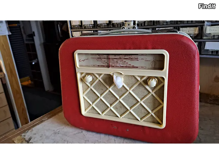 Myydään Salora radio