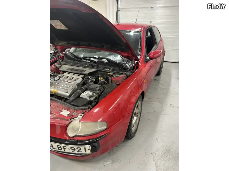 Myydään Alfa Romeo 147 1.6 01/02