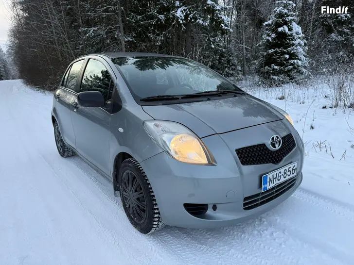 Säljes Toyota Yaris 1.3VVTI 5d 233tkm