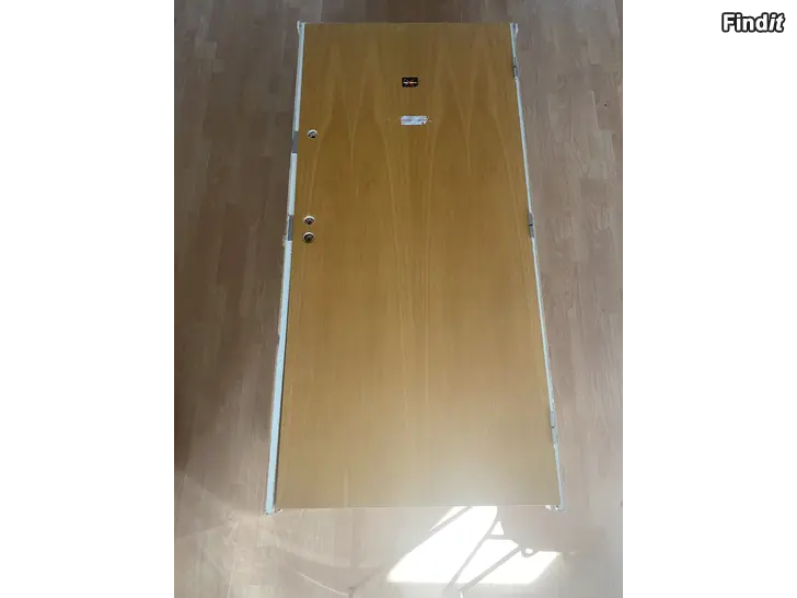 Myydään Dörrar 10x21 från trapphus