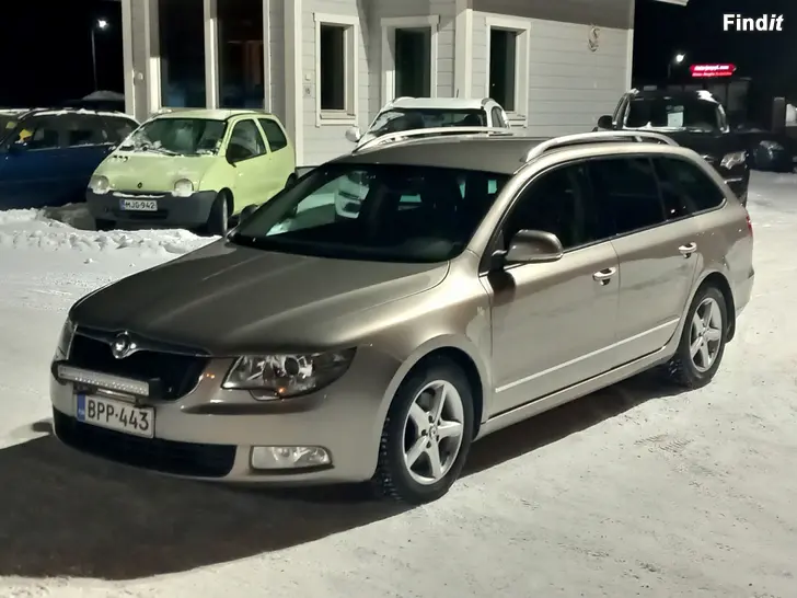 Myydään Skoda SuperB 1.6 TDi 105hv Comfort GreenLine Farm.2 hengen paku