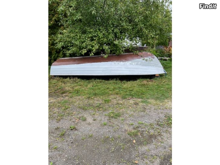 Myydään vene/ moottorit