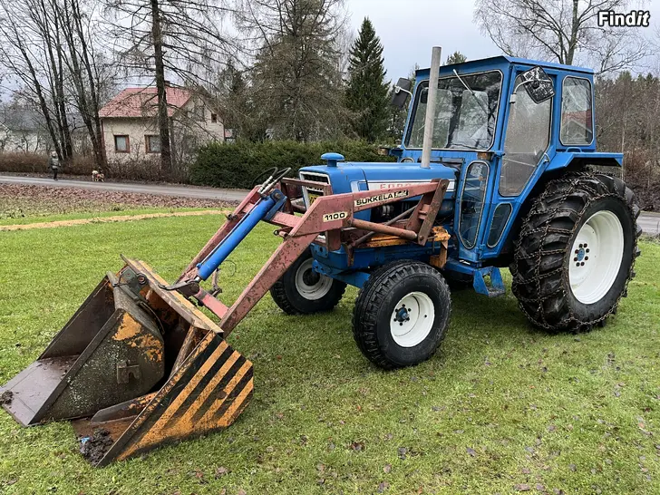 Säljes Ford 7000 Dual Power vm.-75 etukuormaajalla Säljes Ford 7000 Dual Power vm.-75 etukuormaajalla