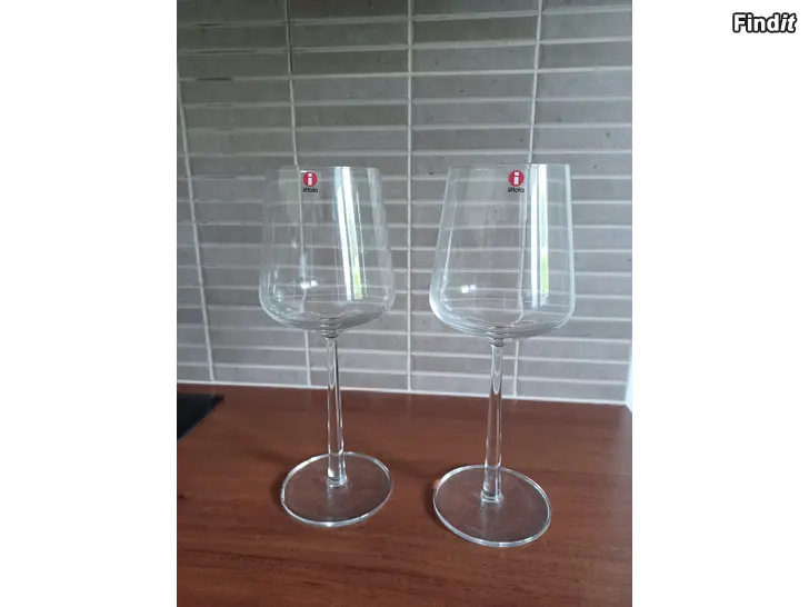 Säljes Iittala Essence vinglas och karaff