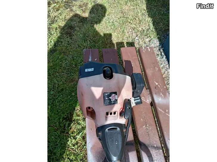 Myydään Ruohotrimmeri