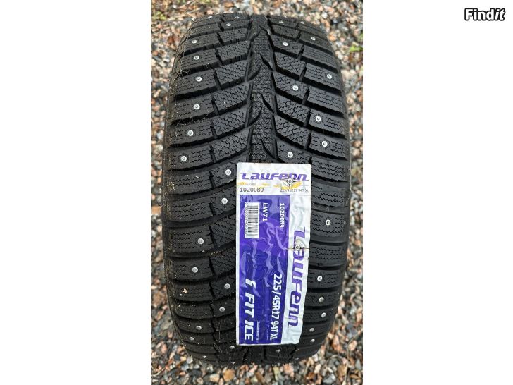Säljes Laufenn LW71 225/45 R17 vinterdäck
