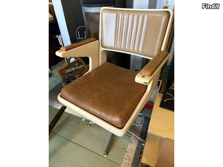 Säljes Retro frisörstol