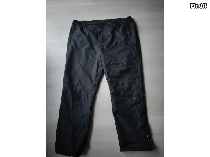 Myydään Futura sport toppahousut