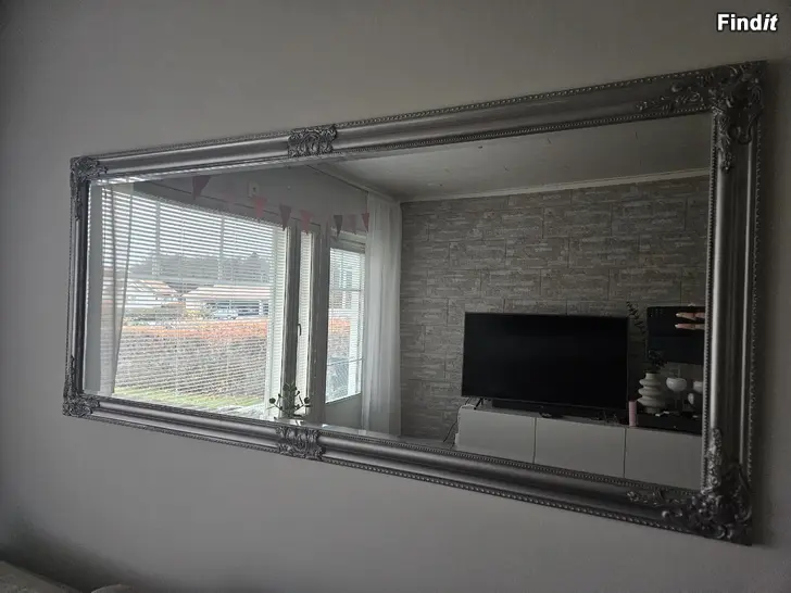 Myydään Stor spegel Iso peili
