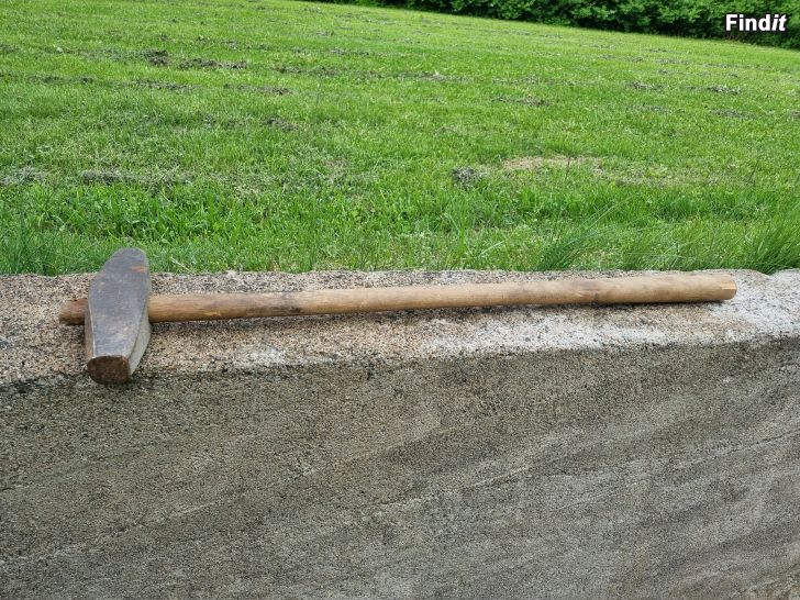 Säljes Stenslägga med träskaft