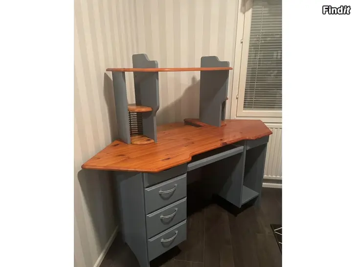 Säljes Skrivbord