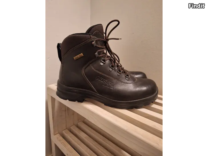 Myydään Crispi vandringskängor