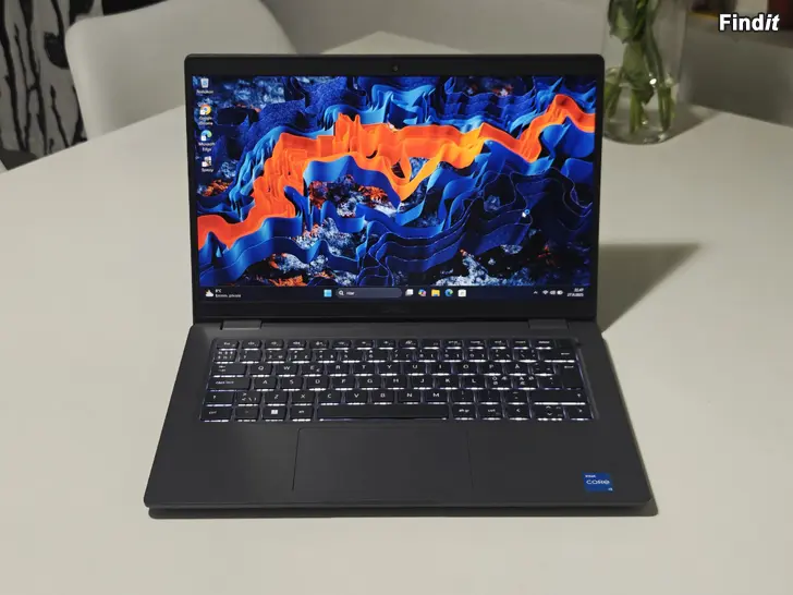Myydään Dell Intel 12 sukupolvi 2024 vuosimalli 16gb /256gb