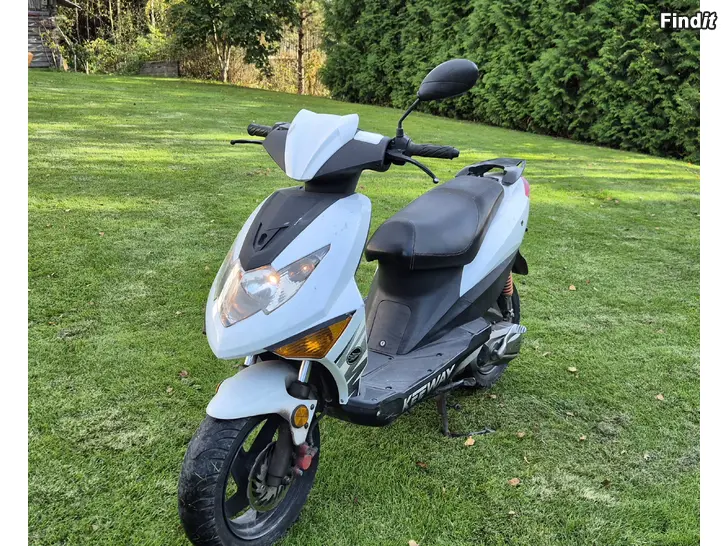 Säljes Keeway Ry6 moped vespa