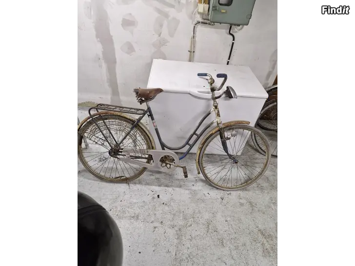 Säljes 2 äldre dam cyklar