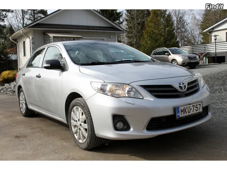 Säljes Siistikuntoinen Toyota Corolla Sedan Dual VVT-i StopStart Linea Terra hyvällä huoltohistorialla