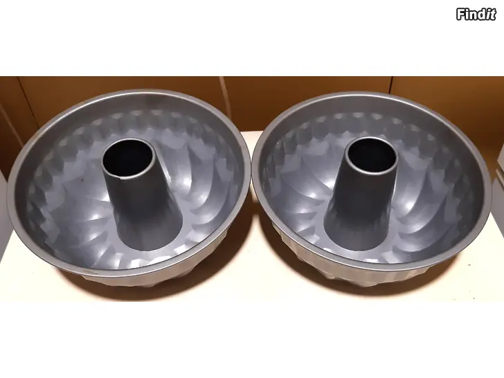 Säljes Kakku/leipä vuokia + pursotin setti