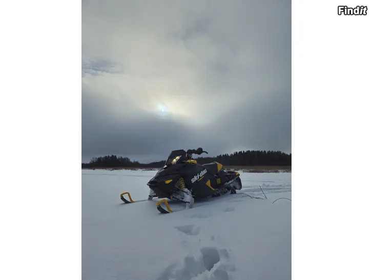Säljes Skidoo 550f