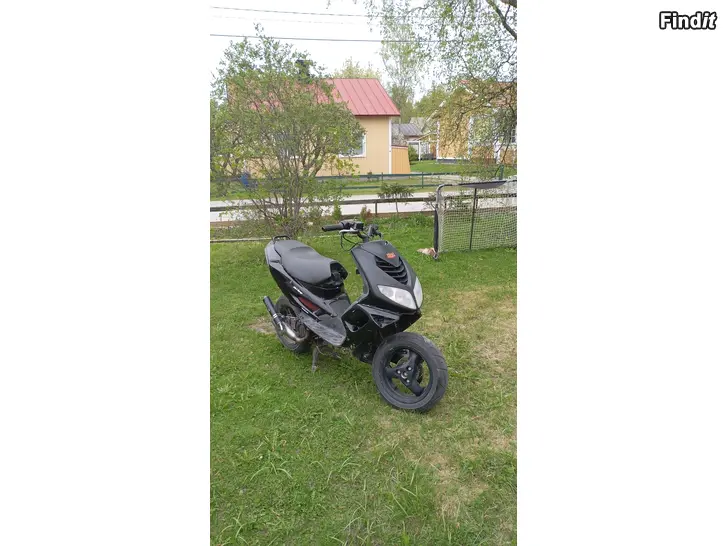 Säljes Peugeot speedfight 2