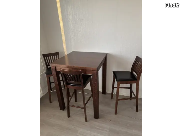 Myydään Pöytä ja tuolit