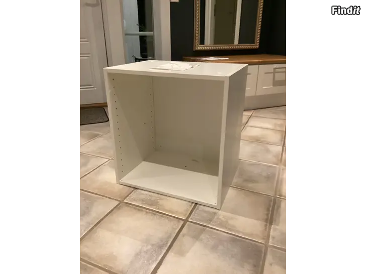 Säljes Muurame skåpstomme