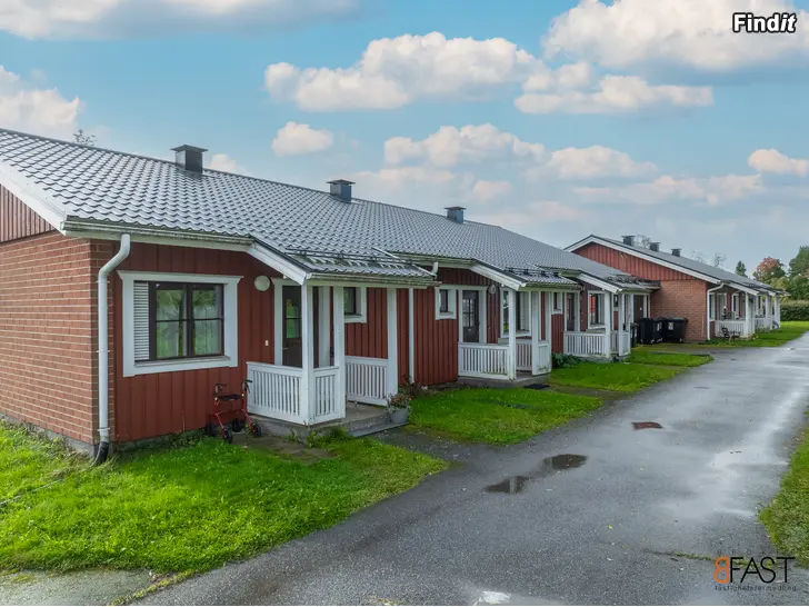 Säljes Radhuslägenhet 3r+k med garage i Pörtom, Närpes / Backbackvägen 5 B