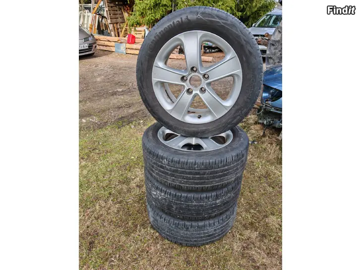 Myydään Seat Altean Continental aluvanteet 205 x 55 R16 kesärenkailla