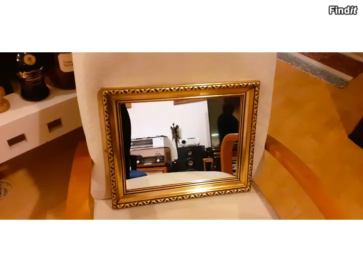 Myydään Peilejä kasa