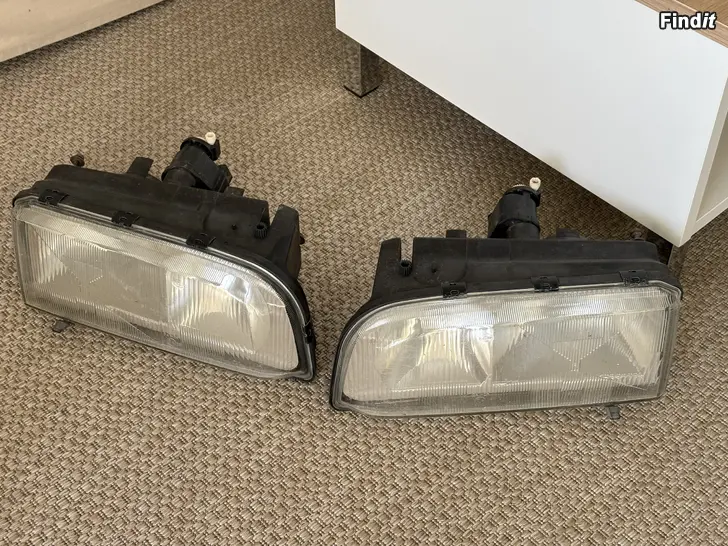 Säljes Volvo 850 original lampor + höjdjusterare