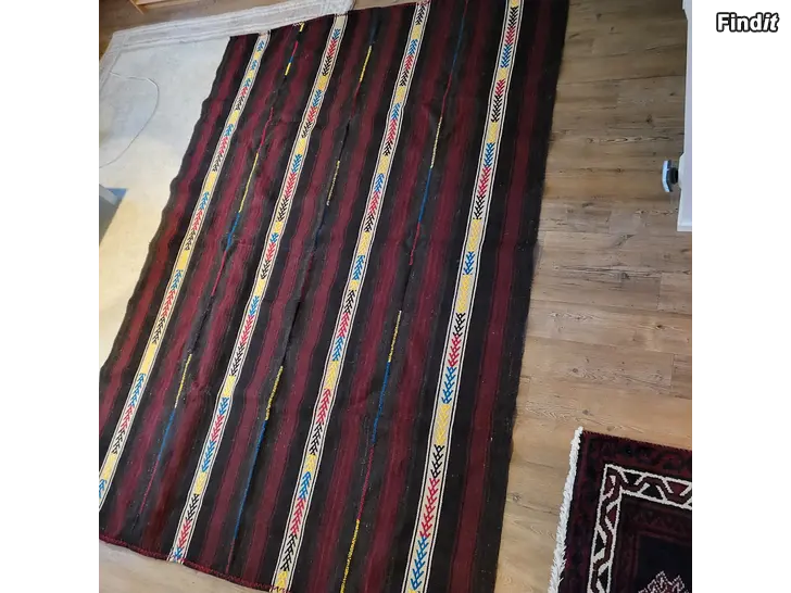 Myydään Villamatto n. 290 x 200 cm