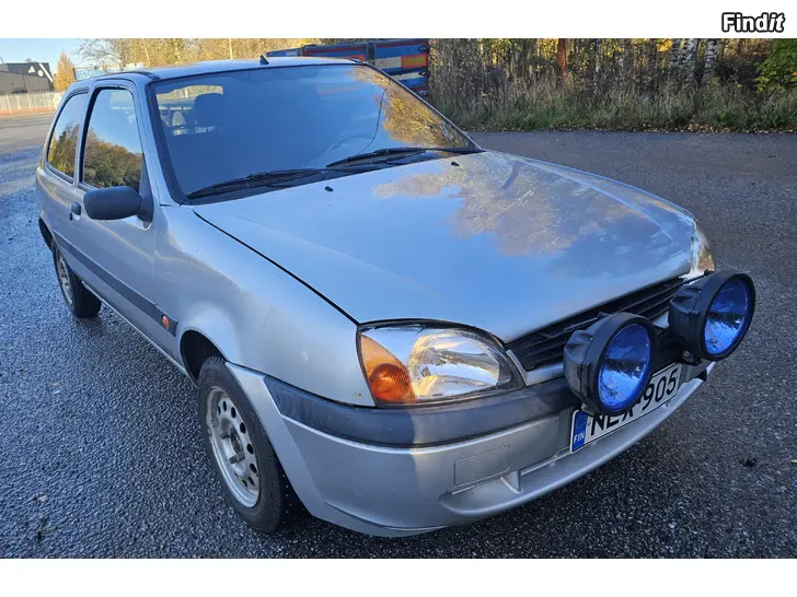 Myydään Ford Fiesta 3- ovinen katsastettu 28.9.2027 saakka