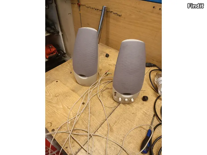 Säljes labtec retro högtalare