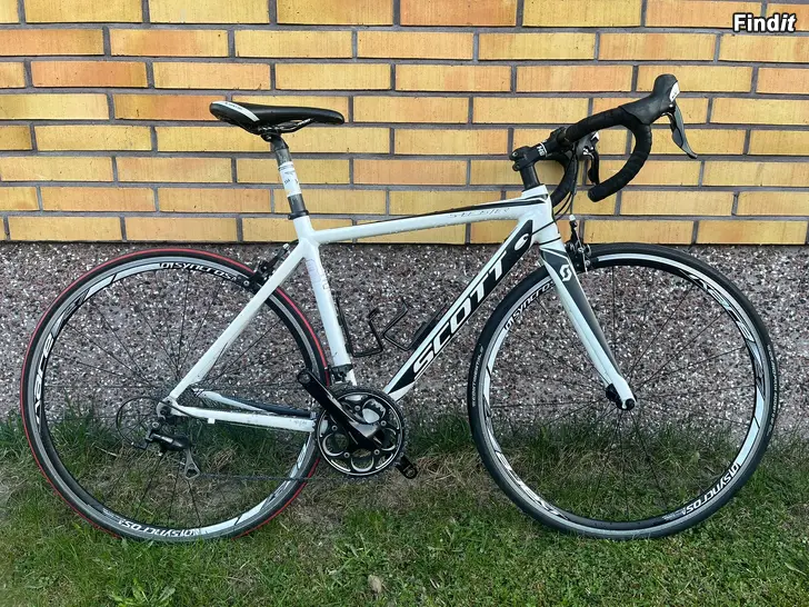 Säljes Scott landsvägscykel / Storlek XS