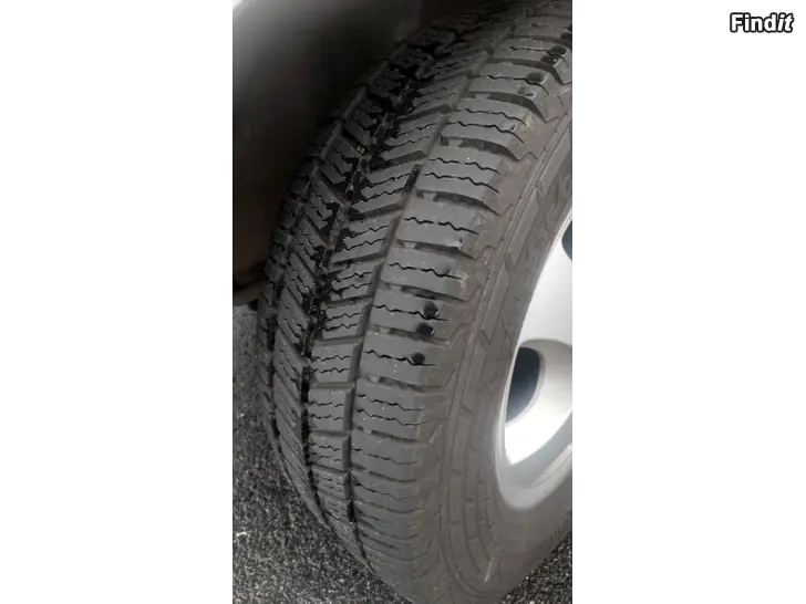 Myydään Continental VanContact A/S Ultra 225/65R16C 4Season- 8 mm kulutuspintaa