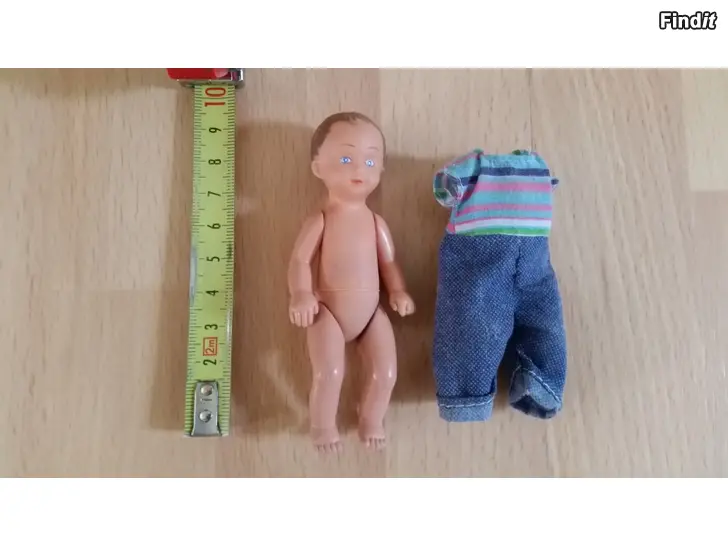 Myydään vintage nukkekodin nukke muovia n. 9cm  -hinta 3e