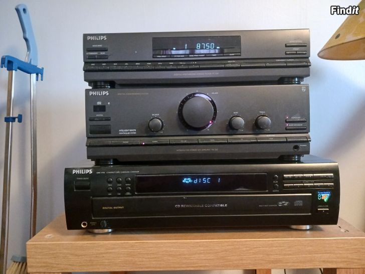 Myydään 5 CD spelare stereo 4 uttag