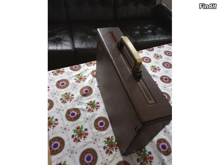 Säljes Portföljsmodell 3M OH projektor