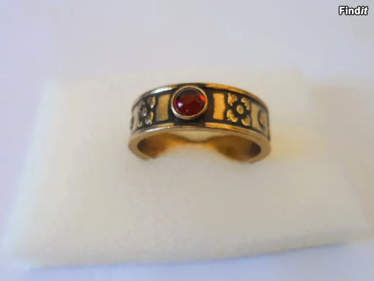 Myydään Kalevala Pyhä Birgitta sormus koko 20-20,5 pronssi