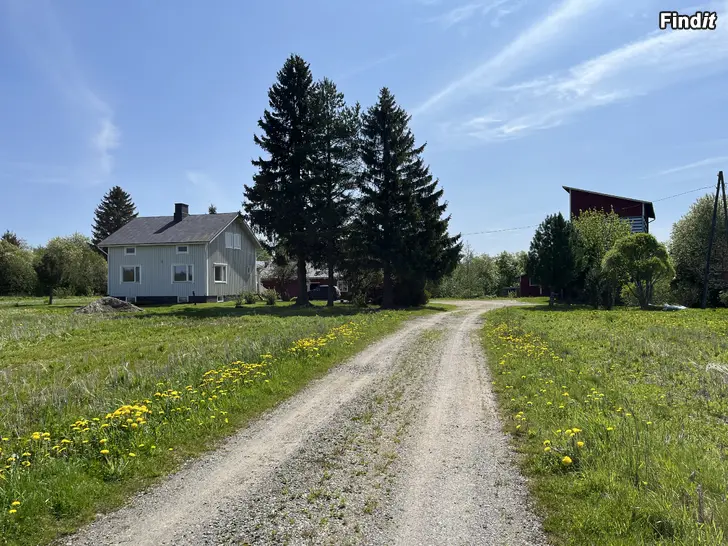 Säljes Egnahemshus med uthus och tork/silos/kvarn