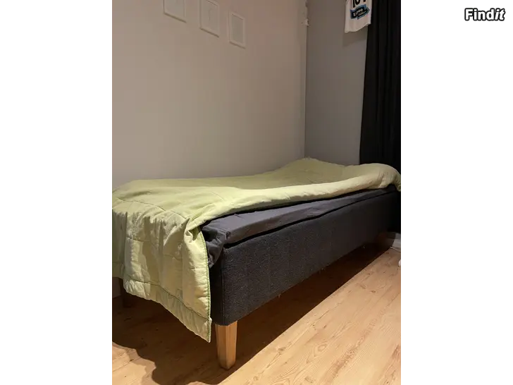 Myydään Hilding kvalitetssäng/resårmadrass 90x200cm