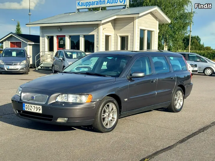 Säljes Volvo V70 2.5T 210hv Bensa Autom.Farm.ON HIENO