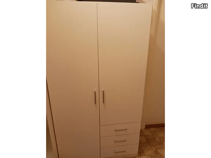 Säljes Skåp