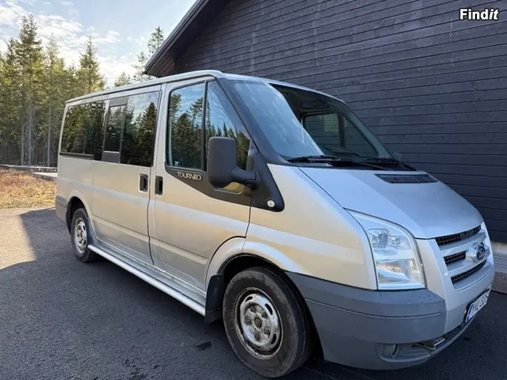 Säljes FORD TRANSIT TOURNEO 9-PERSON