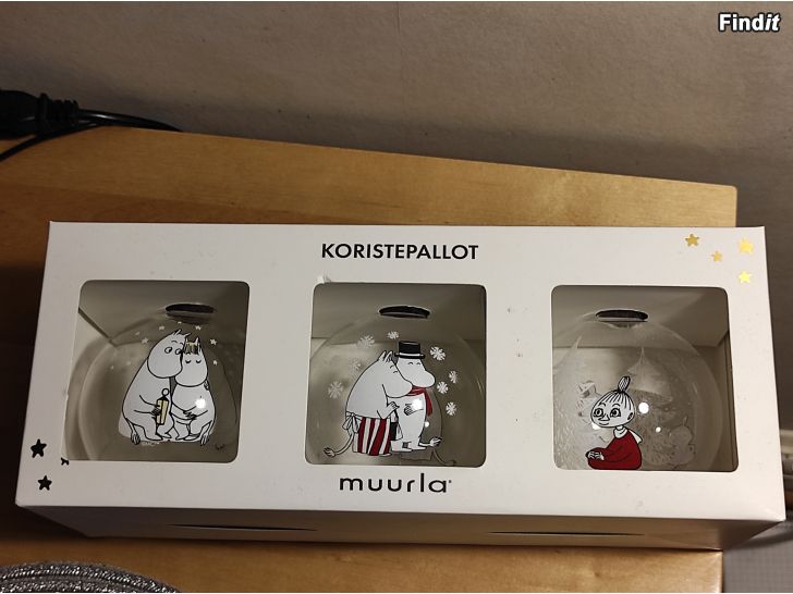 Myydään Muurla Muumi lasiset design koristepallot. Uusi