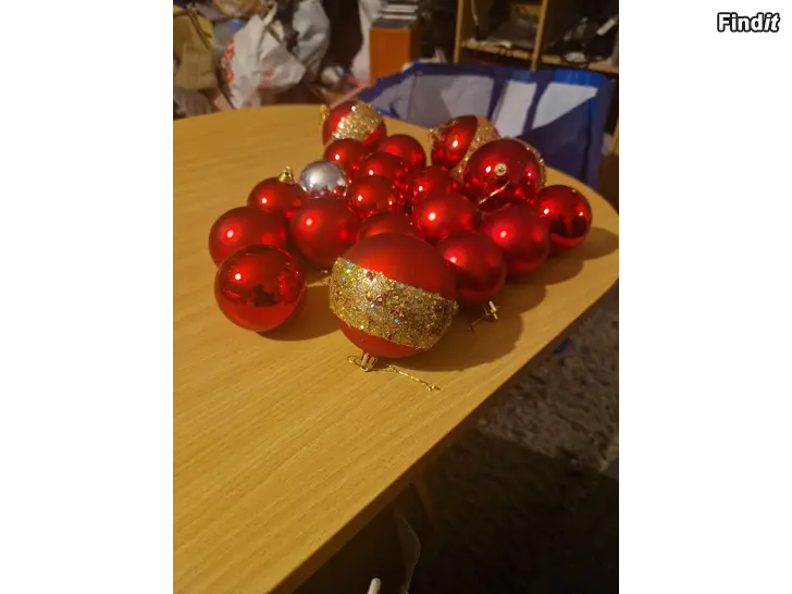 Säljes Julgranskulor